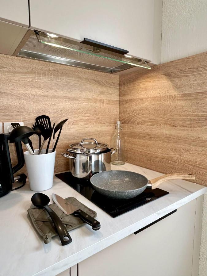 Modern 1 Bdr + Balcony + Free Parking + Ac + Pool L'Isle-d'Abeau Exterior foto
